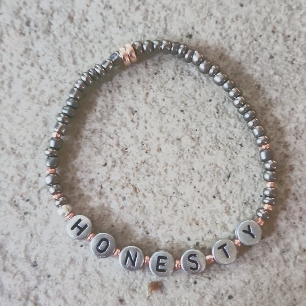 Fun fashionable glass bead "Honesty" stretch bracelet